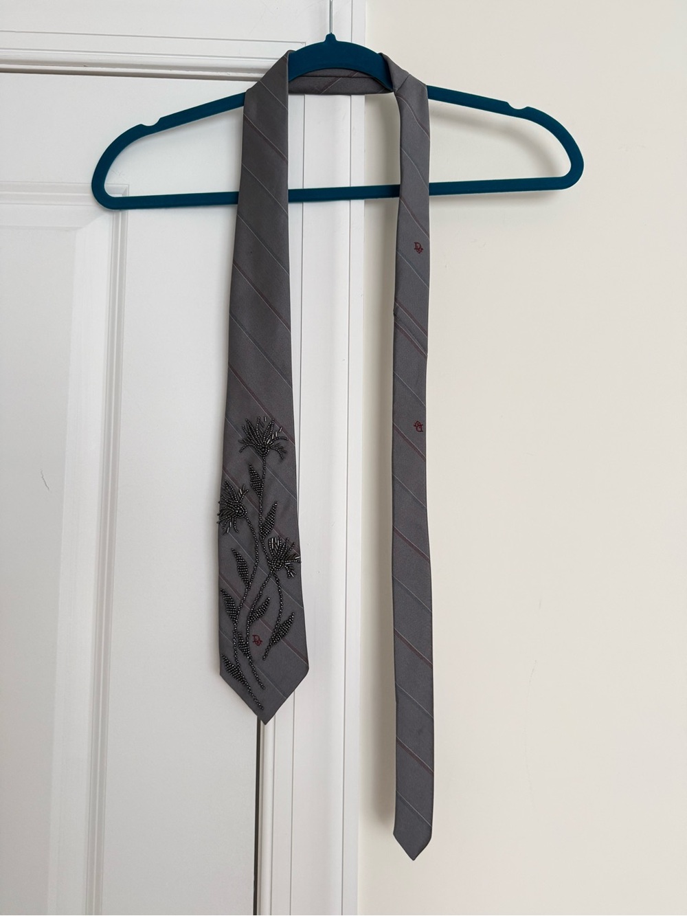 Dior Charcoal Gray Embroidered Tie with Subtle Pattern - Picture 4 of 10